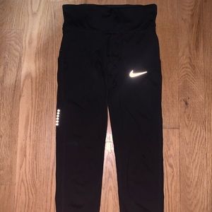 Nike Cropped Leggings